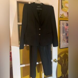 Women Jones of New York black pants suit. Jacket size 16 and pants 14